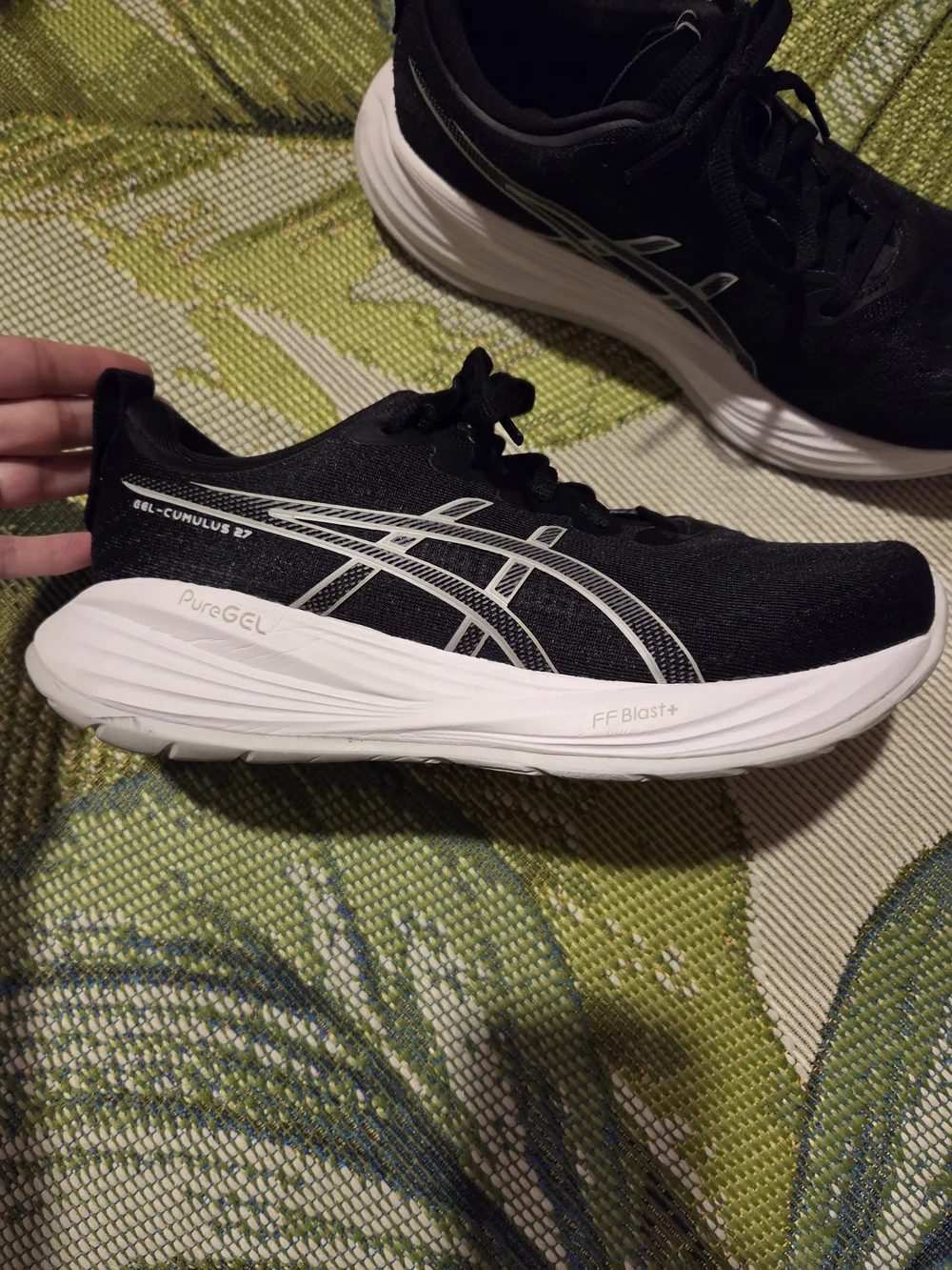 ASICS Women's Cumulus 27 Running Shoe - Black/White - Size 6.5
